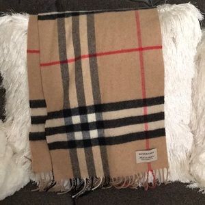 Burberry Heritage Camel Check Scarf